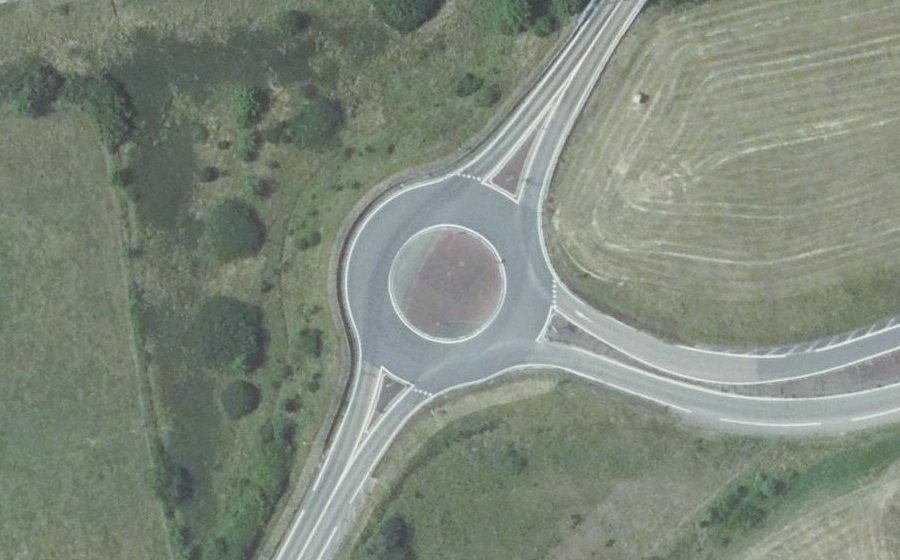 Vue aérienne du Rond-point anonyme n°86301048