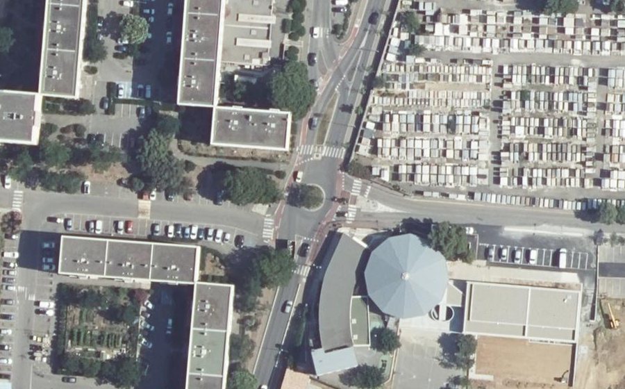 Vue aérienne du Rond-point anonyme n°863419369