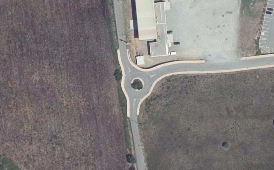 Vue aérienne du Rond-point anonyme n°865384053