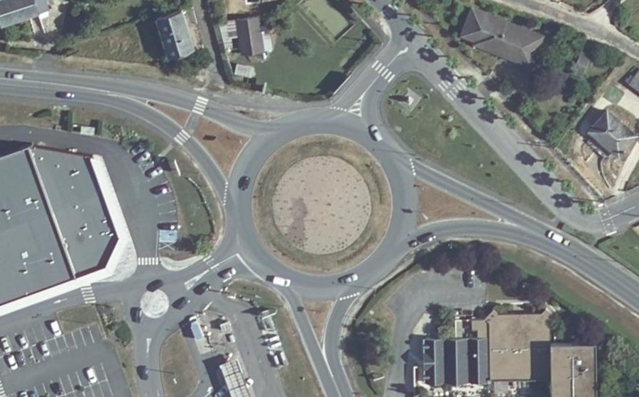 Vue aérienne du Rond-point anonyme n°8662891