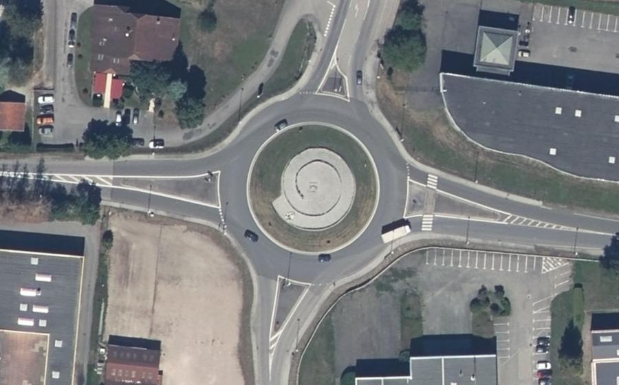 Vue aérienne du Rond-point anonyme n°8683098