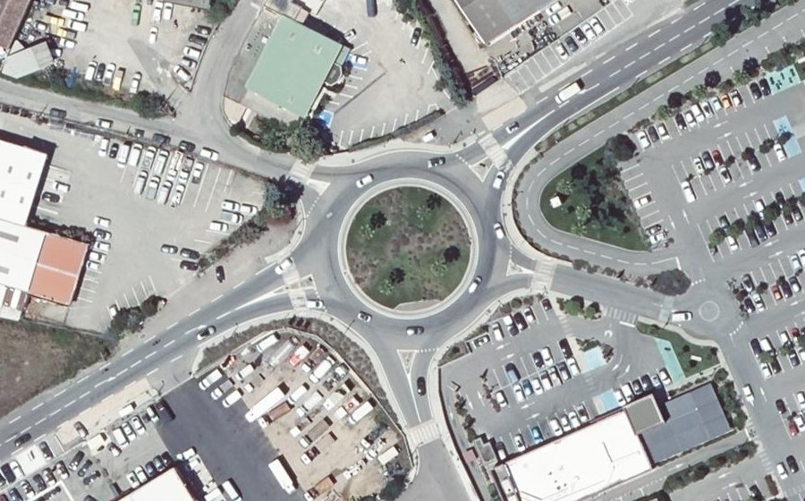 Vue aérienne du Rond-point anonyme n°869203553