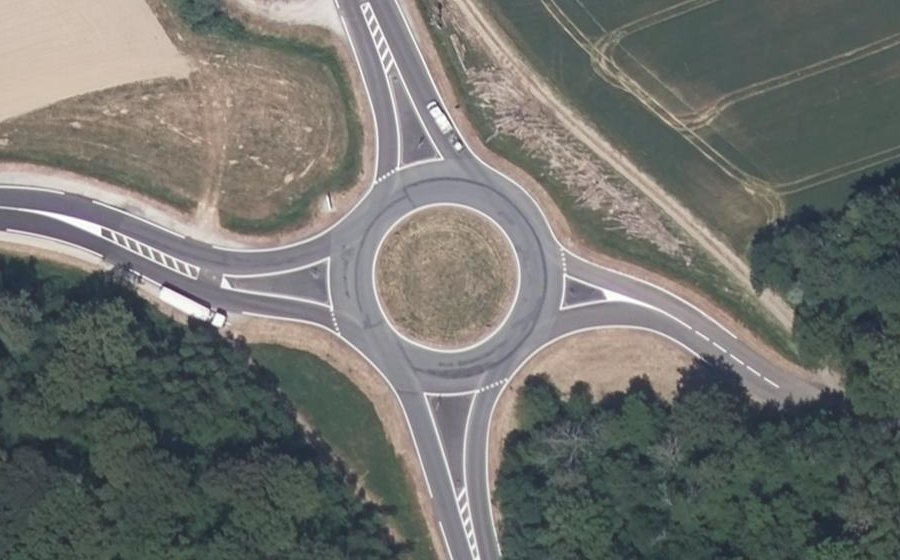 Vue aérienne du Rond-point anonyme n°87013233