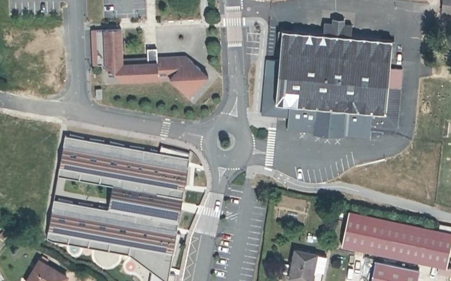 Vue aérienne du Rond-point anonyme n°87077123