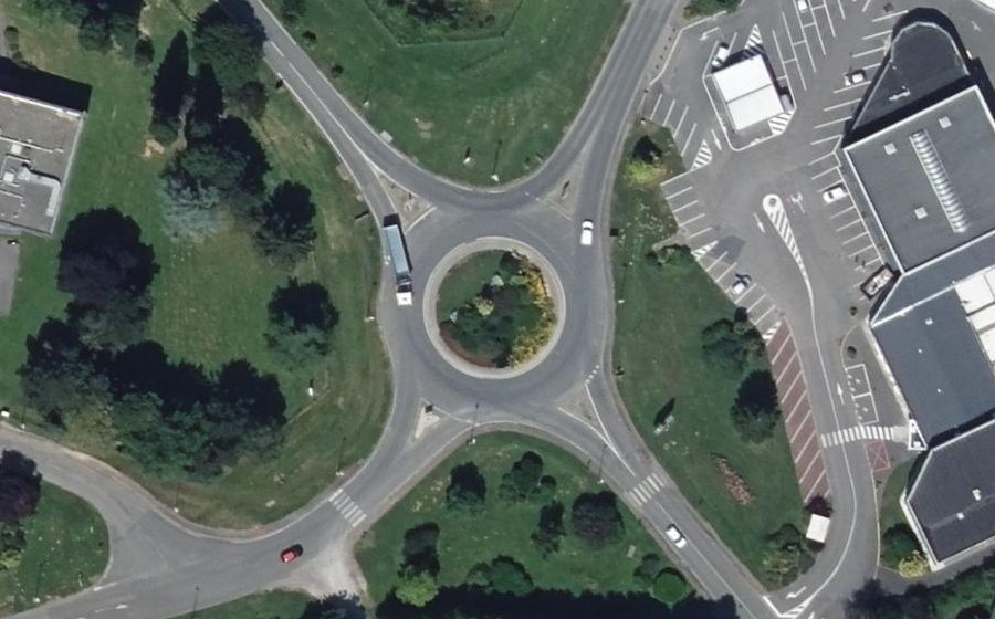 Vue aérienne du Rond-point anonyme n°87100707