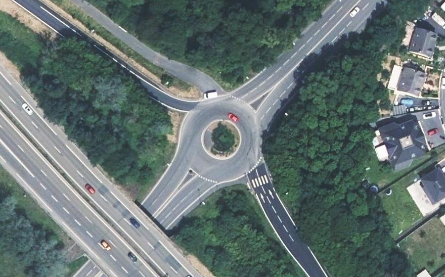 Vue aérienne du Rond-point anonyme n°871373506