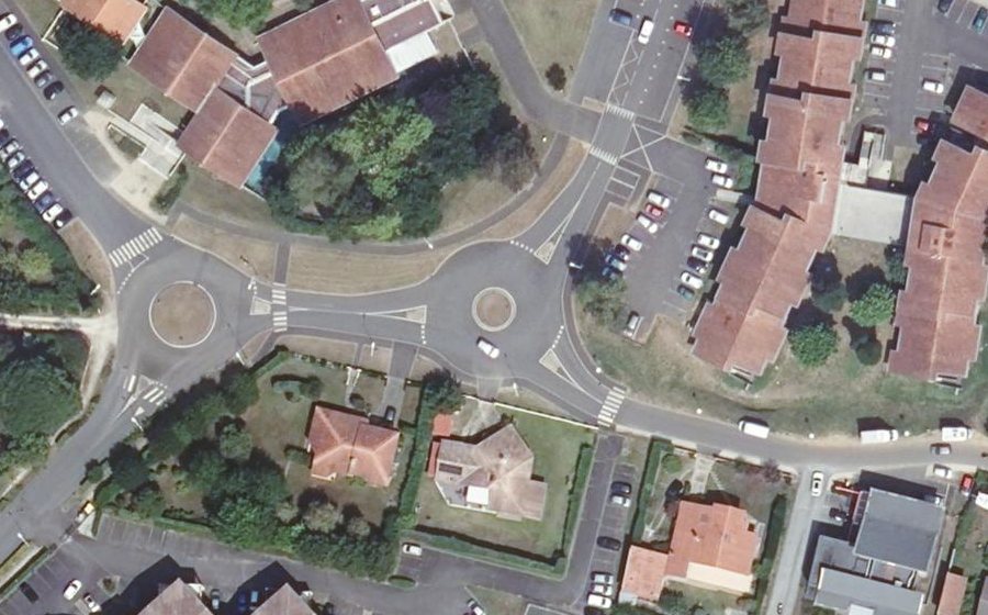 Vue aérienne du Rond-point anonyme n°871894997