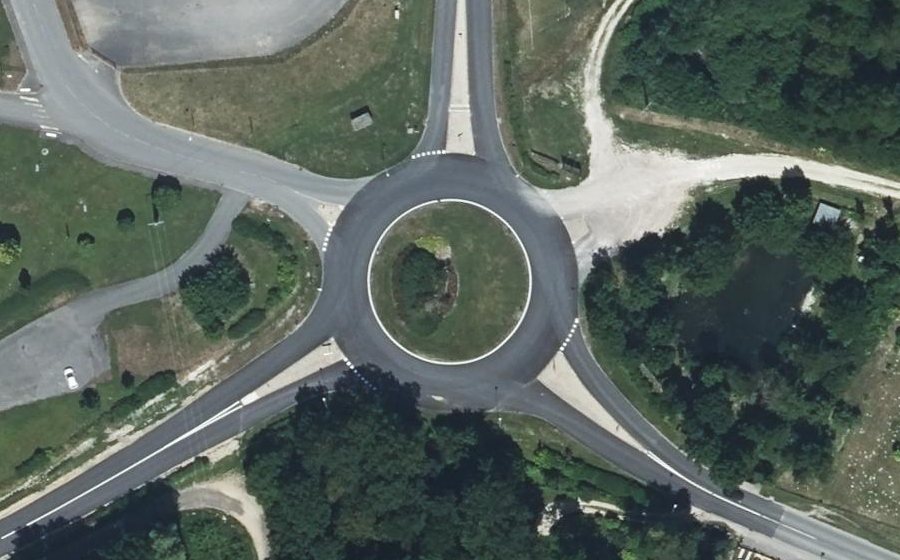 Vue aérienne du Rond-point anonyme n°87200902