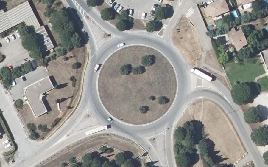 Vue aérienne du Rond-point anonyme n°87202015