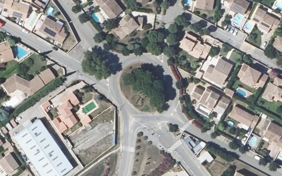 Vue aérienne du Rond-point anonyme n°87208463