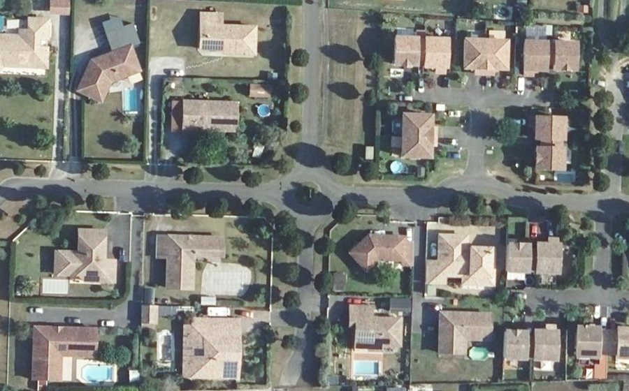 Vue aérienne du Rond-point anonyme n°874184870