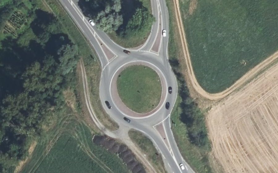 Vue aérienne du Rond-point anonyme n°8748431
