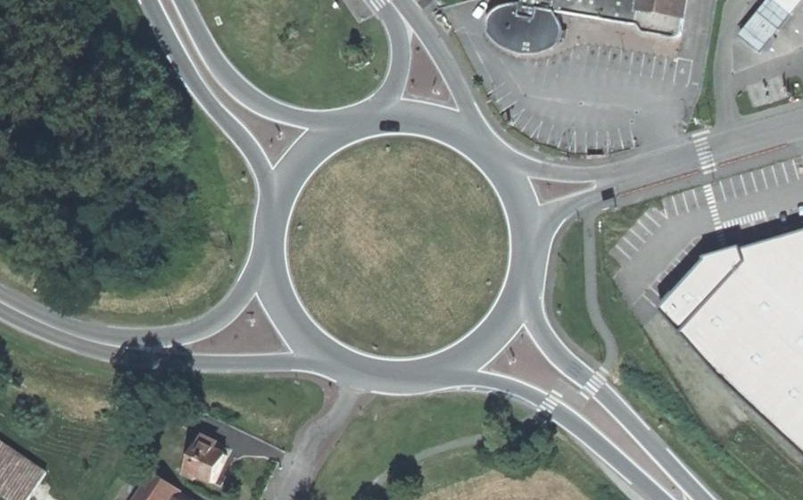 Vue aérienne du Rond-point anonyme n°8753917