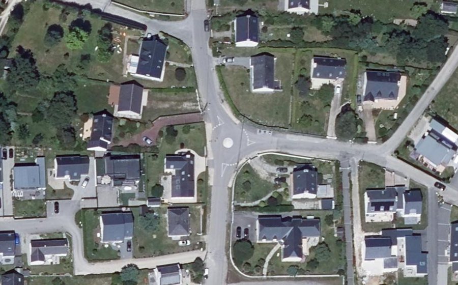 Vue aérienne du Rond-point anonyme n°875832456