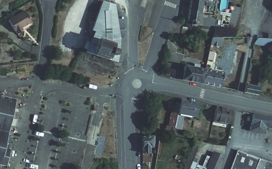 Vue aérienne du Rond-point anonyme n°876121342