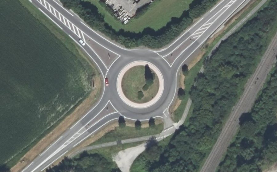 Vue aérienne du Rond-point anonyme n°8769818