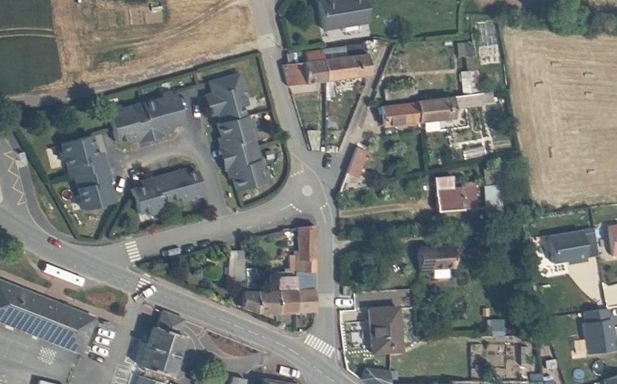 Vue aérienne du Rond-point anonyme n°878852722