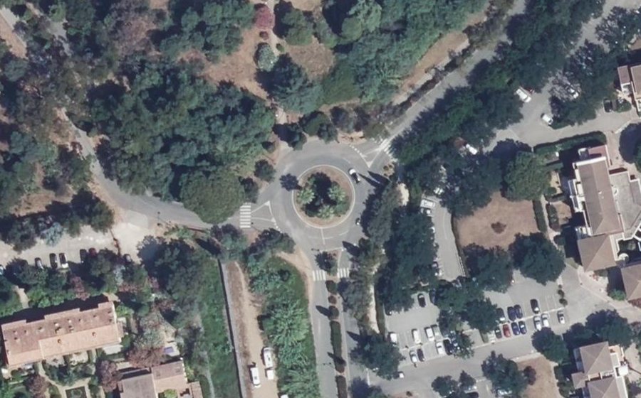 Vue aérienne du Rond-point anonyme n°88001628