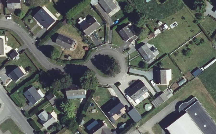 Vue aérienne du Rond-point anonyme n°88019624