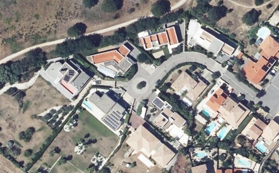 Vue aérienne du Rond-point anonyme n°880316176
