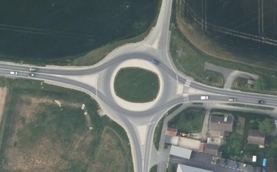 Vue aérienne du Rond-point anonyme n°881511135