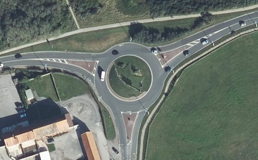Vue aérienne du Rond-point anonyme n°88201053