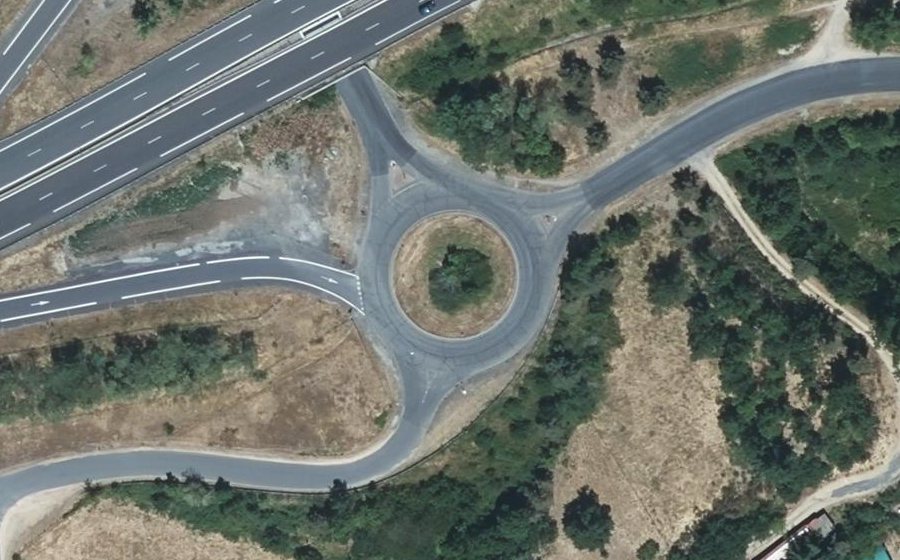 Vue aérienne du Rond-point anonyme n°88213228