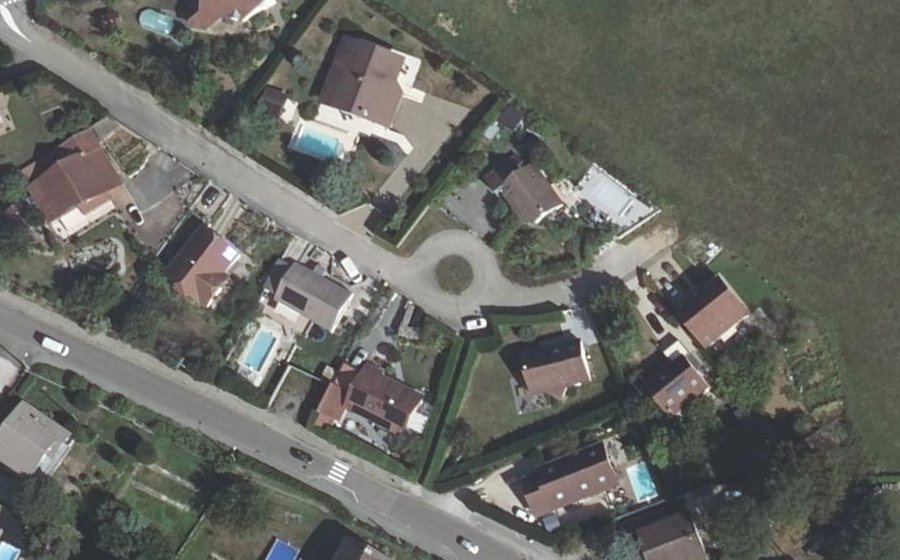 Vue aérienne du Rond-point anonyme n°88225754