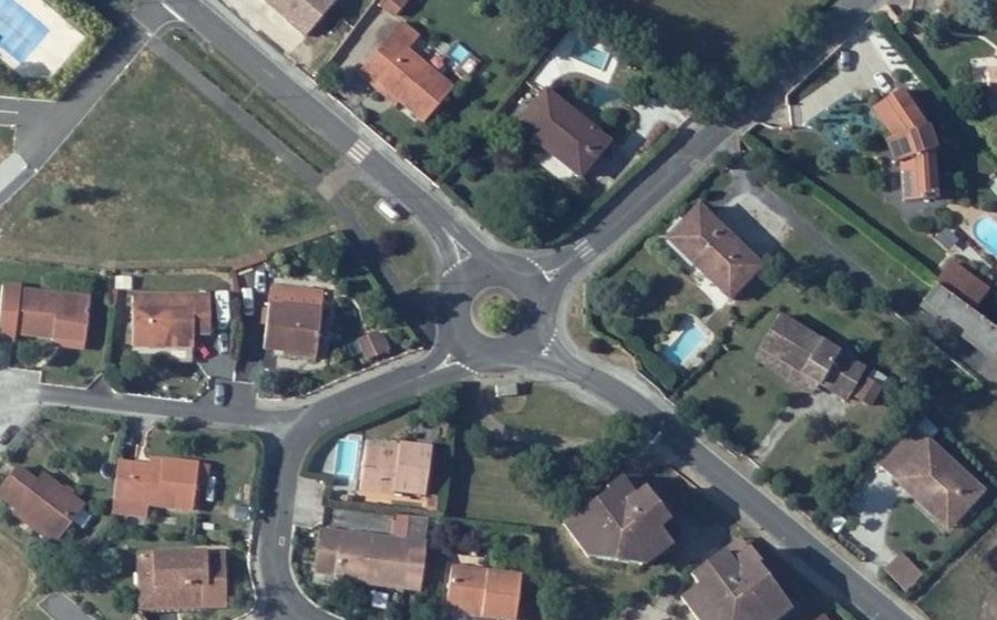 Vue aérienne du Rond-point anonyme n°88242017