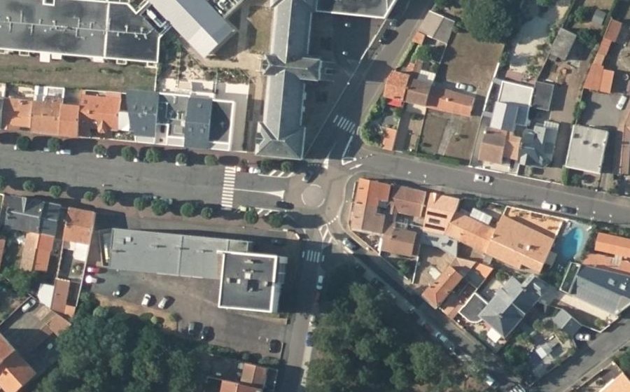 Vue aérienne du Rond-point anonyme n°88602136