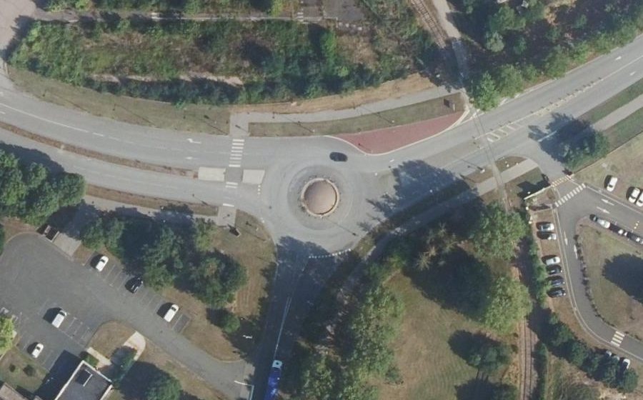 Vue aérienne du Rond-point anonyme n°88720090