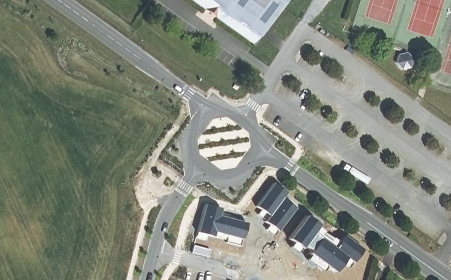 Vue aérienne du Rond-point anonyme n°888814460