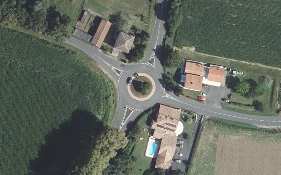 Vue aérienne du Rond-point anonyme n°88909066