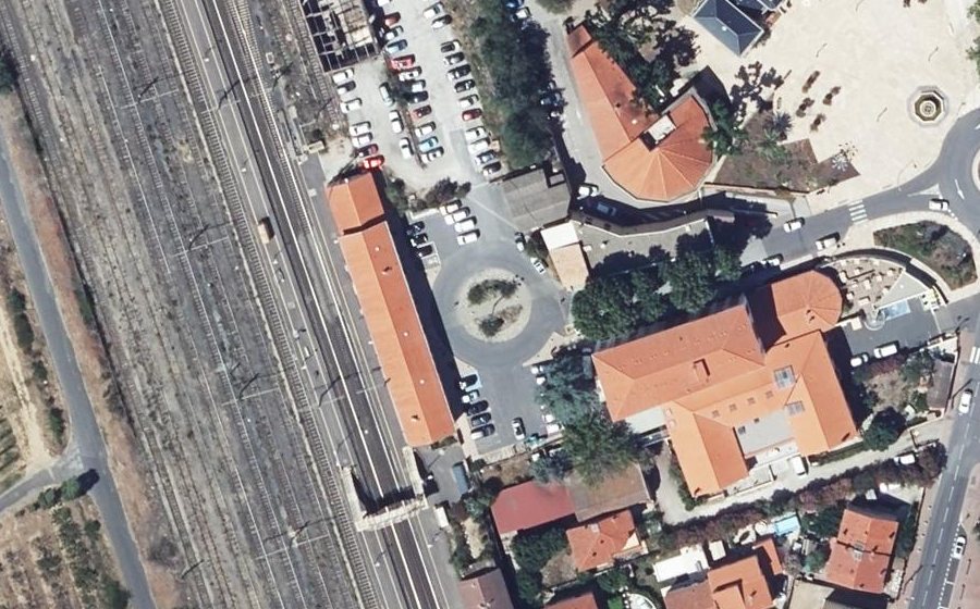 Vue aérienne du Rond-point anonyme n°88924992