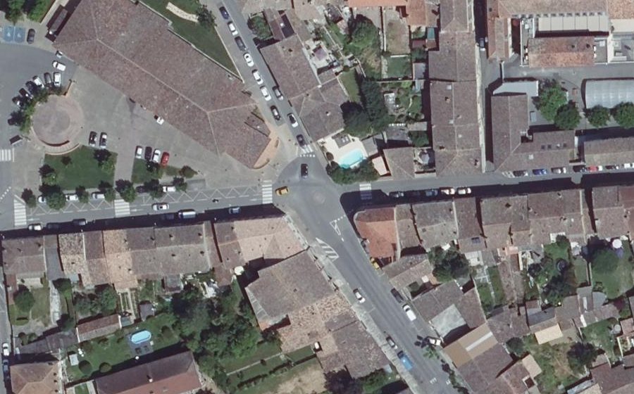 Vue aérienne du Rond-point anonyme n°891084045