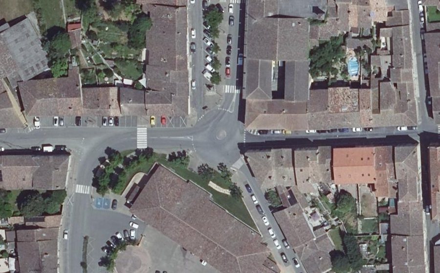 Vue aérienne du Rond-point anonyme n°891084903