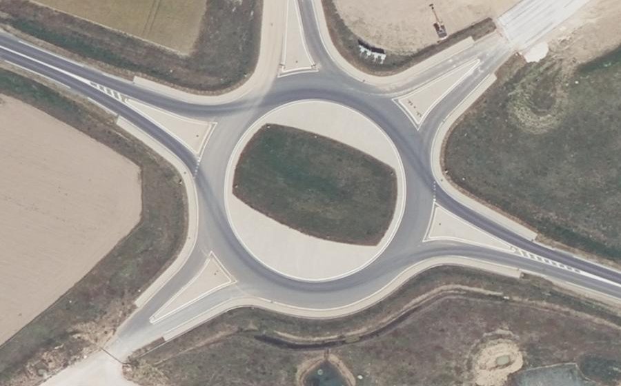 Vue aérienne du Rond-point anonyme n°891821178