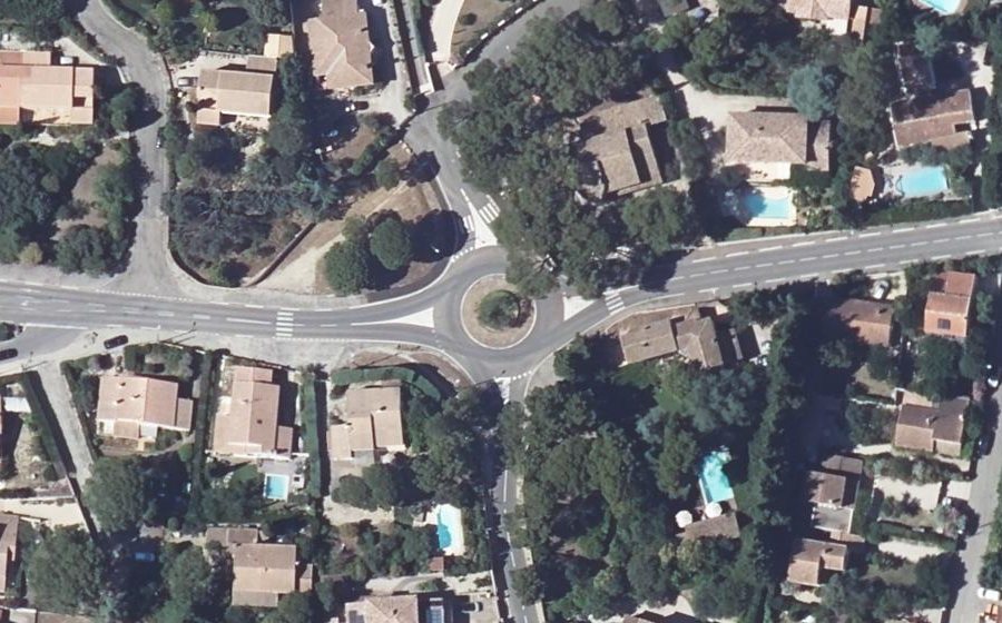 Vue aérienne du Rond-point anonyme n°89206943