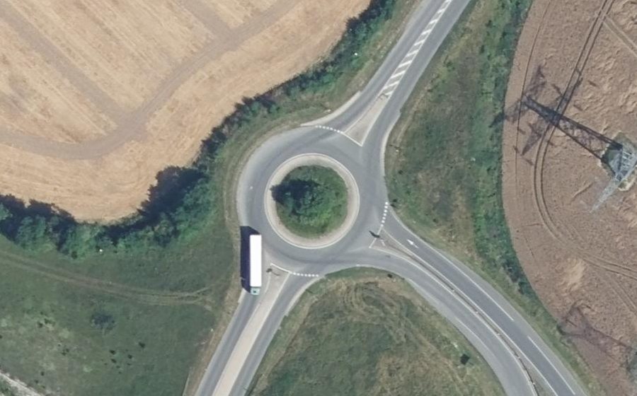 Vue aérienne du Rond-point anonyme n°89218775