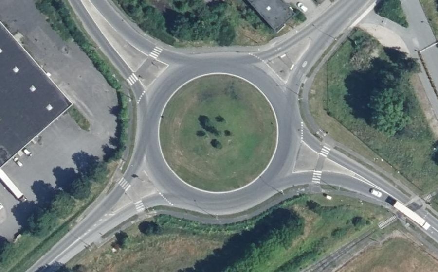 Vue aérienne du Rond-point anonyme n°89218804