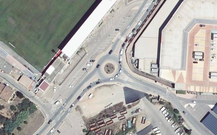 Vue aérienne du Rond-point anonyme n°893612498