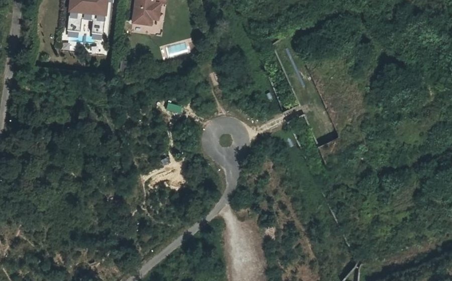 Vue aérienne du Rond-point anonyme n°89400317