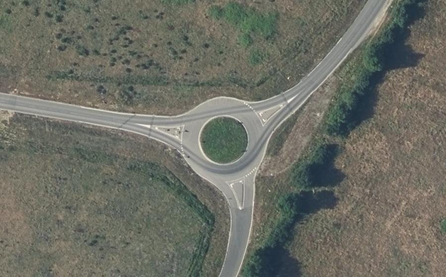 Vue aérienne du Rond-point anonyme n°895500860