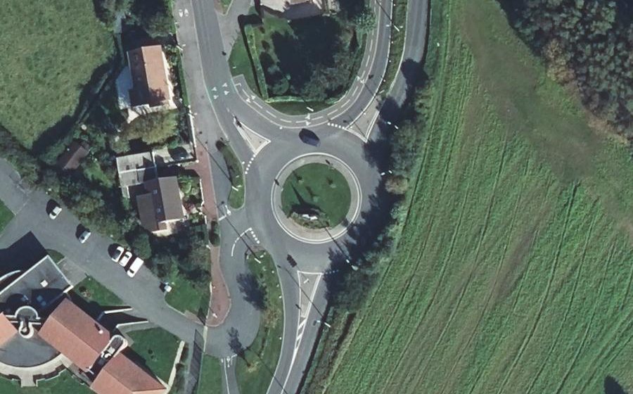 Vue aérienne du Rond-point anonyme n°89891986