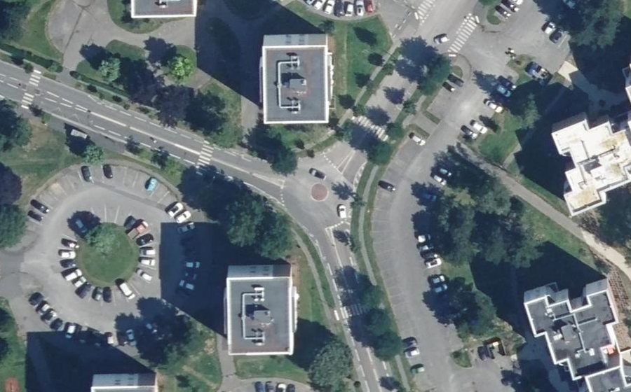 Vue aérienne du Rond-point anonyme n°89932999