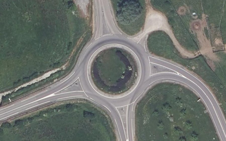 Vue aérienne du Rond-point anonyme n°89964087