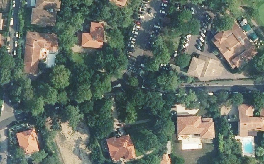 Vue aérienne du Rond-point anonyme n°900320831