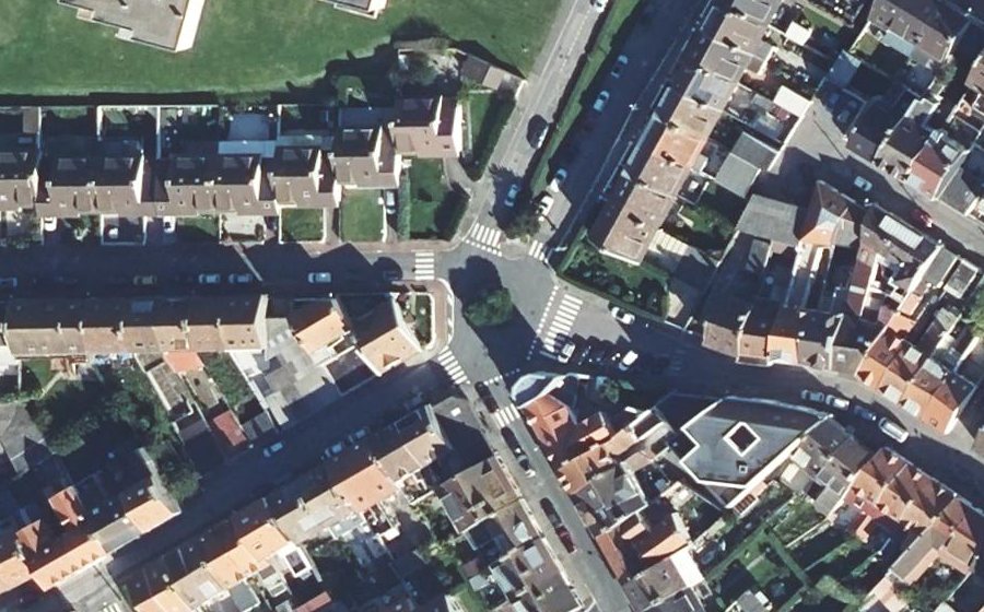 Vue aérienne du Rond-point anonyme n°90045566