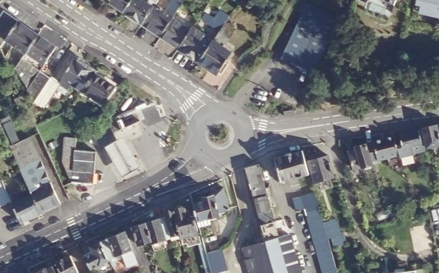 Vue aérienne du Rond-point anonyme n°90067464