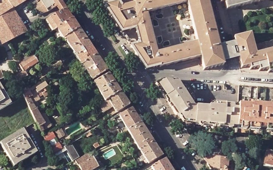 Vue aérienne du Rond-point anonyme n°900782259